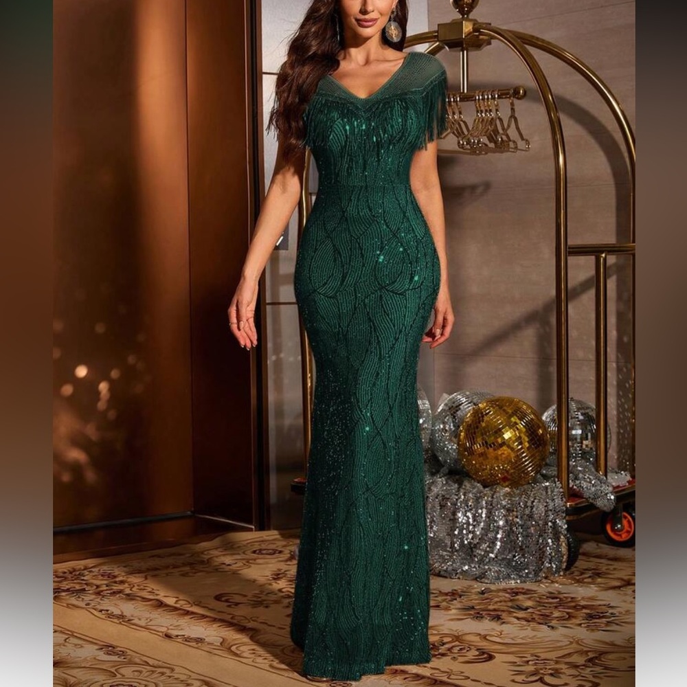 Elegant Green Evening Gown